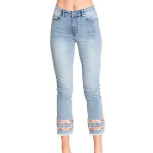 APNY Womens Olivia Jeans Size 2 Pull-On Straight Leg Crop Embroidered Frayed Hem